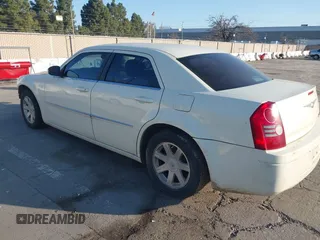 2009 Chrysler 300 с VIN 2C3LA43D49H568877, выставлен на аукционе IAAI как лот 41774772 с пробегом 147 014 миль миль и . История ставок и продаж доступна на DreamBid. Изображение 3.