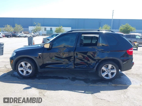 2010 BMW X5 35d with VIN 5UXFF0C50ALT77040, listed as a IAAI auction lot 42650814 with 137,618 mi miles and . Bid and sale history available at DreamBid. Image 14.