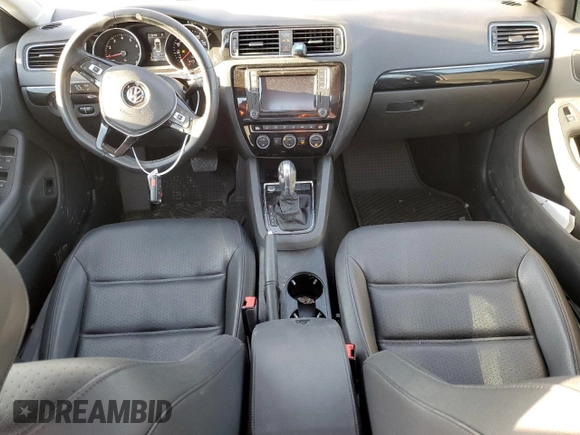 2017 Volkswagen Jetta SEL с VIN 3VWL17AJ5HM312931, выставлен на аукционе Copart как лот 52101195 с пробегом 37 192 миль миль и Списание • Salvage title. История ставок и продаж доступна на DreamBid. Изображение 8.