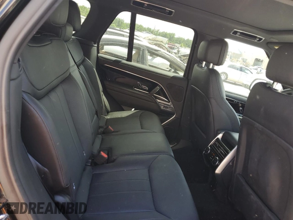 2024 Land Rover Range Rover SE z VIN SALKP9E93RA201584, wystawiony jako Copart lot #56042324 z przebiegiem 4 572 mil mil oraz Szkoda całkowita • Salvage title. Historia ofert i sprzedaży dostępna na DreamBid. Obrazek 11.