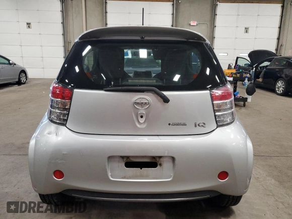 2012 Scion iQ с VIN JTNJJXB05CJ011304, выставлен на аукционе Copart как лот 62499595 с пробегом 108 924 миль миль и Списание • Salvage title. История ставок и продаж доступна на DreamBid. Изображение 6.