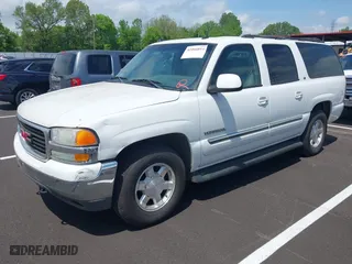 2004 GMC Yukon XL SLT with VIN 3GKFK16ZX4G165737, listed as a IAAI auction lot 42066815 with 240,063 mi miles. Bid and sale history available at carsss.com. Image 2.