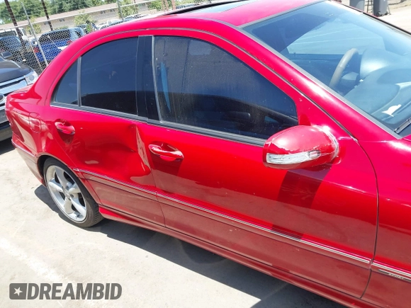 2006 Mercedes-Benz C 230 Sport z VIN WDBRF52H76A911207, wystawiony jako IAAI lot #42520213 z przebiegiem 238 202 mil mil oraz . Historia ofert i sprzedaży dostępna na DreamBid. Obrazek 13.