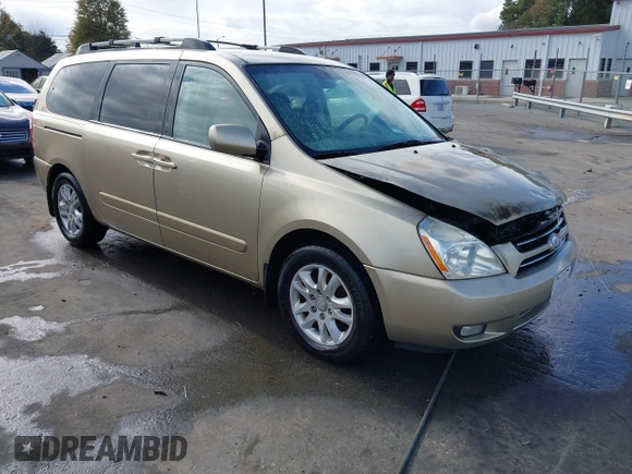 2007 Kia Sedona LX with VIN KNDMB233676171551, listed as a IAAI auction lot 40801032 with 142,581 mi miles. Bid and sale history available at carsss.com. Image 1.