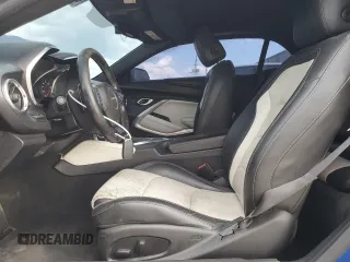 2016 Chevrolet Camaro 2LT z VIN 1G1FD3DS7G0165249, wystawiony jako Copart lot #52585235 z przebiegiem 165 233 mil mil oraz Czysty tytuł • Clean title. Historia ofert i sprzedaży dostępna na DreamBid. Obrazek 7.