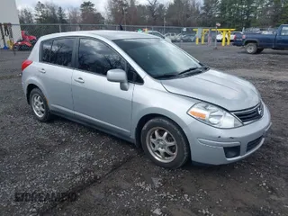 2011 Nissan Versa 1.8 S with VIN 3N1BC1CP5BL405262, listed as a IAAI auction lot 41908165 with 98,816 mi miles. Bid and sale history available at carsss.com. Image 1.