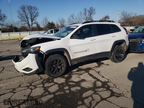 2022 Jeep Cherokee X with VIN 1C4PJMCX5ND531562, listed as a Copart auction lot 88426725 with 70,141 mi miles and Salvage Title. Bid and sale history available at carsss.com. Image 1.