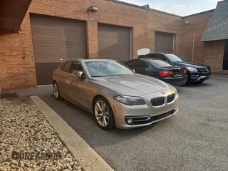 2014 BMW 5 Series 535i xDrive z VIN WBA5B3C51ED534243, wystawiony jako Copart lot #60171965 z przebiegiem 208 131 mil mil oraz Czysty tytuł • Clean title. Historia ofert i sprzedaży dostępna na DreamBid. Obrazek 1.