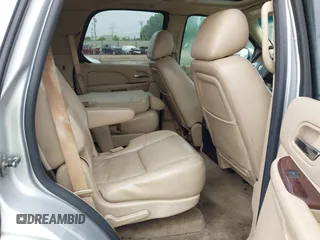 2010 Cadillac Escalade Luxury z VIN 1GYUKBEF8AR133830, wystawiony jako IAAI lot #42283237 z przebiegiem 191 708 mil mil oraz . Historia ofert i sprzedaży dostępna na DreamBid. Obrazek 8.