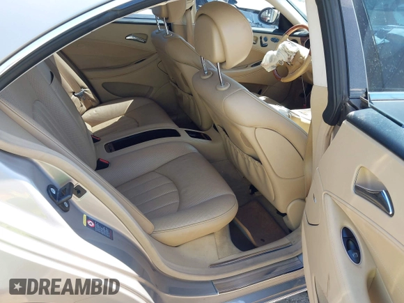 2006 Mercedes-Benz CLS 500 z VIN WDDDJ75X06A037541, wystawiony jako IAAI lot #42252829 z przebiegiem 151 295 mil mil oraz . Historia ofert i sprzedaży dostępna na DreamBid. Obrazek 8.