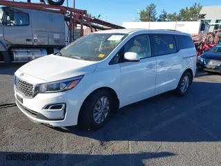 2019 Kia Sedona EX with VIN KNDMB5C18K6552505, listed as a IAAI auction lot 41372767 with 61,268 mi miles. Bid and sale history available at carsss.com. Image 17.
