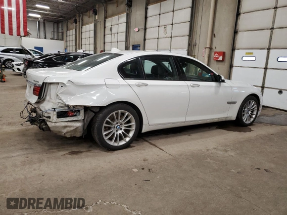 2015 BMW 7 Series 750i xDrive with VIN WBAYB6C54FD965787, listed as a Copart auction lot 89061355 with 104,633 mi miles and Salvage Title. Bid and sale history available at carsss.com. Image 3.
