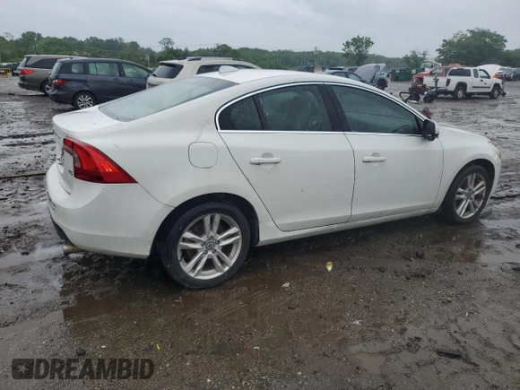2013 Volvo S60 T5 Premier z VIN YV1612FS0D1226898, wystawiony jako Copart lot #56700705 z przebiegiem 160 000 mil mil oraz Czysty tytuł • Clean title. Historia ofert i sprzedaży dostępna na DreamBid. Obrazek 3.