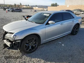 2022 Chrysler 300 Touring L with VIN 2C3CCADG8NH184676, listed as a Copart auction lot 85078394 with 27,882 mi miles and Salvage Title. Bid and sale history available at carsss.com. Image 1.