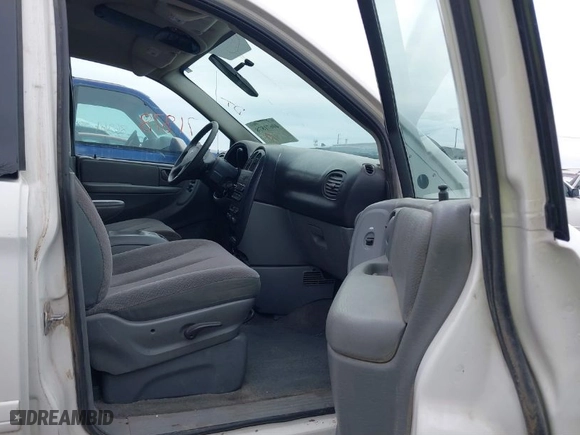 2007 Dodge Grand Caravan SXT with VIN 2D8GP44L67R324545, listed as a IAAI auction lot 40671878 with 145,924 mi miles. Bid and sale history available at carsss.com. Image 5.