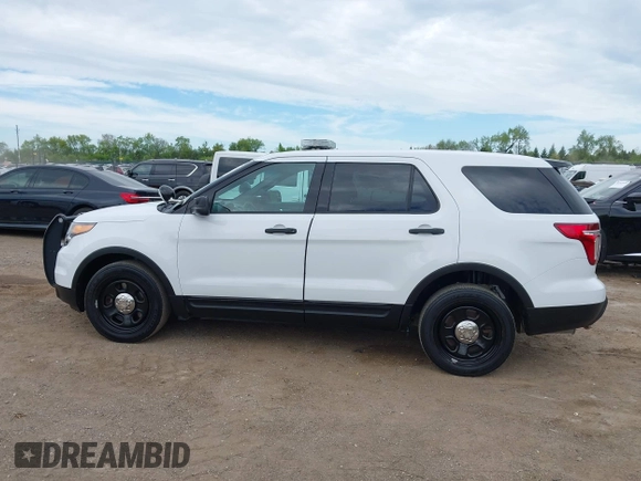 2013 Ford Police Interceptor Utility z VIN 1FM5K8AR6DGB59111, wystawiony jako IAAI lot #42259174 z przebiegiem 75 460 mil mil oraz . Historia ofert i sprzedaży dostępna na DreamBid. Obrazek 14.