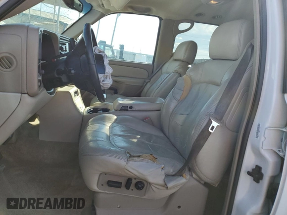 2002 Chevrolet Suburban LS with VIN 3GNEC16Z52G312149, listed as a Copart auction lot 43141635 with 273,544 mi miles and Salvage Title. Bid and sale history available at carsss.com. Image 7.