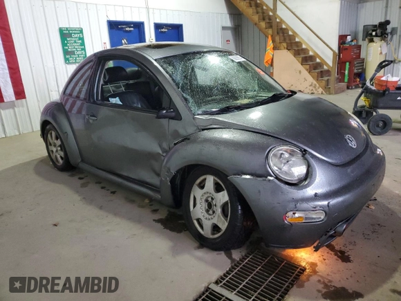2003 Volkswagen New Beetle Coupe GLX with VIN 3VWDD21C53M439767, listed as a Copart auction lot 82036054 with 108,326 mi miles and Salvage Title. Bid and sale history available at carsss.com. Image 4.