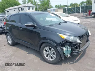 2011 Kia Sportage LX z VIN KNDPBCA21B7100676, wystawiony jako IAAI lot #42411041 z przebiegiem 230 432 mil mil oraz . Historia ofert i sprzedaży dostępna na DreamBid. Obrazek 1.