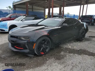2018 Chevrolet Camaro 1LT z VIN 1G1FB1RS7J0143858, wystawiony jako Copart lot #59922505 z przebiegiem 140 308 mil mil oraz Szkoda całkowita • Salvage title. Historia ofert i sprzedaży dostępna na DreamBid. Obrazek 1.
