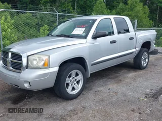 2007 Dodge Dakota SLT z VIN 1D7HE48K27S127788, wystawiony jako IAAI lot #42311626 z przebiegiem 357 130 mil mil oraz . Historia ofert i sprzedaży dostępna na DreamBid. Obrazek 18.