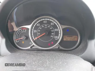 2014 Mazda 2 Sport z VIN JM1DE1KZ2E0176480, wystawiony jako IAAI lot #42268767 z przebiegiem 32 194 mil mil oraz . Historia ofert i sprzedaży dostępna na DreamBid. Obrazek 7.