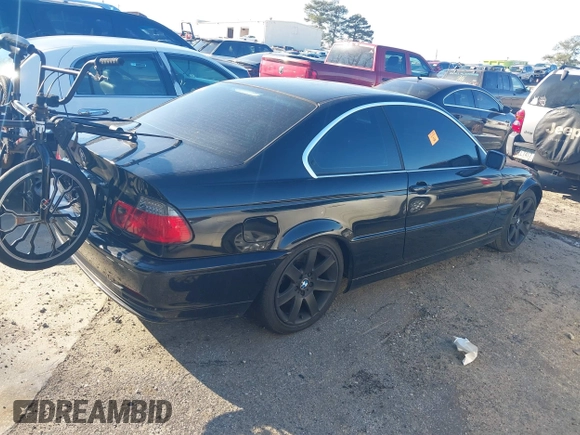 2001 BMW 3 Series 325Ci with VIN WBABN33461JW59851, listed as a IAAI auction lot 41258876 with 204,480 mi miles. Bid and sale history available at carsss.com. Image 4.