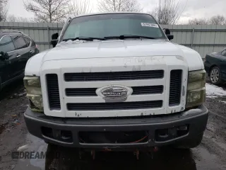 2008 Ford Super Duty F-250 SRW XL with VIN 1FTSX21518EB17725, listed as a Copart auction lot 82667804 with 164,929 mi miles and Salvage Title. Bid and sale history available at carsss.com. Image 5.