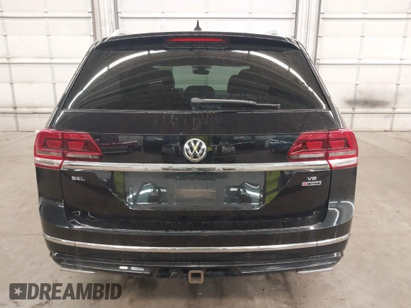 2018 Volkswagen Atlas SEL z VIN 1V2RR2CAXJC548261, wystawiony jako IAAI lot #41650478 z przebiegiem 123 399 mil mil oraz . Historia ofert i sprzedaży dostępna na DreamBid. Obrazek 17.