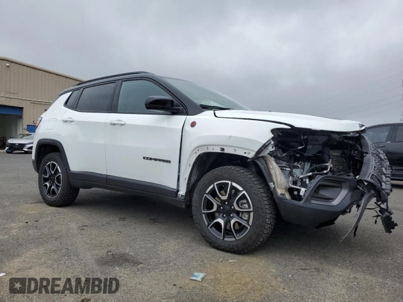 2024 Jeep Compass Trailhawk с VIN 3C4NJDDN4RT144702, выставлен на аукционе Copart как лот 64237135 с пробегом 27 520 миль миль и Чистый • Clean title. История ставок и продаж доступна на DreamBid. Изображение 4.