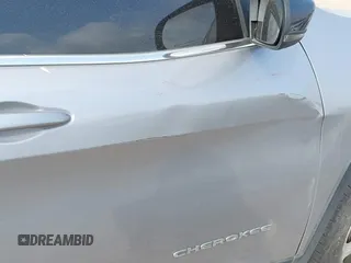 2018 Jeep Cherokee Latitude Plus с VIN 1C4PJLLB7JD552311, выставлен на аукционе IAAI как лот 42054262 с пробегом 164 209 миль миль и . История ставок и продаж доступна на DreamBid. Изображение 6.
