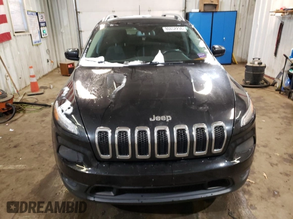 2016 Jeep Cherokee Altitude with VIN 1C4PJMCS7GW255591, listed as a Copart auction lot 86652234 with 149,392 mi miles and Salvage title. Bid and sale history available at DreamBid. Image 5.