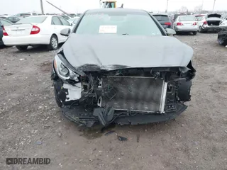 2019 Hyundai Sonata Sport with VIN 5NPE34AF2KH809108, listed as a IAAI auction lot 41476719 with 111,041 mi miles. Bid and sale history available at carsss.com. Image 6.
