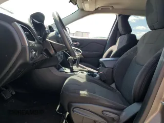 2019 Jeep Cherokee Latitude with VIN 1C4PJLCB5KD344705, listed as a Copart auction lot 52260515 with 110,894 mi miles and Salvage Title. Bid and sale history available at carsss.com. Image 7.