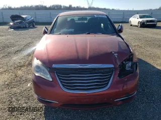 2013 Chrysler 200 LX with VIN 1C3CCBAG8DN724396, listed as a Copart auction lot 88875975 with 101,467 mi miles and Salvage Title. Bid and sale history available at carsss.com. Image 5.