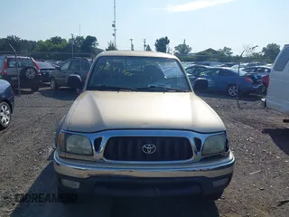 2002 Toyota Tacoma with VIN 5TEHN72NX2Z885767, listed as a IAAI auction lot 42643995 with 308,492 mi miles and . Bid and sale history available at DreamBid. Image 12.