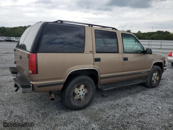 1995 Chevrolet Tahoe with VIN 1GNEK13K2SJ439871, listed as a Copart auction lot 73173034 with 274,829 mi miles and Salvage Title. Bid and sale history available at carsss.com. Image 3.