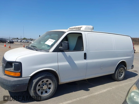 2012 Chevrolet Express Cargo z VIN 1GCSGAFX9C1196226, wystawiony jako IAAI lot #42607742 z przebiegiem 121 026 mil mil oraz . Historia ofert i sprzedaży dostępna na DreamBid. Obrazek 14.