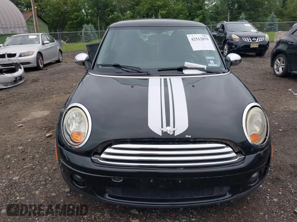 2009 MINI Hardtop with VIN WMWMF33539TW76329, listed as a IAAI auction lot 42512079 with 94,865 mi miles and . Bid and sale history available at DreamBid. Image 6.