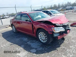 2014 Chrysler 300 z VIN 2C3CCAAG6EH179335, wystawiony jako IAAI lot #41977905 z przebiegiem 236 612 mil mil oraz . Historia ofert i sprzedaży dostępna na DreamBid. Obrazek 1.