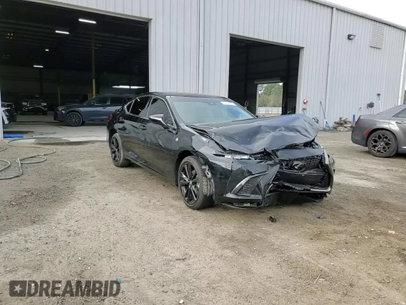 2024 Lexus ES 300h with VIN 58ABA1C15RU043954, listed as a Copart auction lot 44977915 with 9,880 mi miles and Salvage title. Bid and sale history available at DreamBid. Image 13.