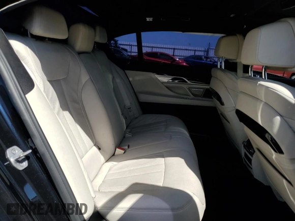 2021 BMW 7 Series 740i with VIN WBA7T2C01MCF79954, listed as a Copart auction lot 48502383 with 50,119 mi miles. Bid and sale history available at carsss.com. Image 10.