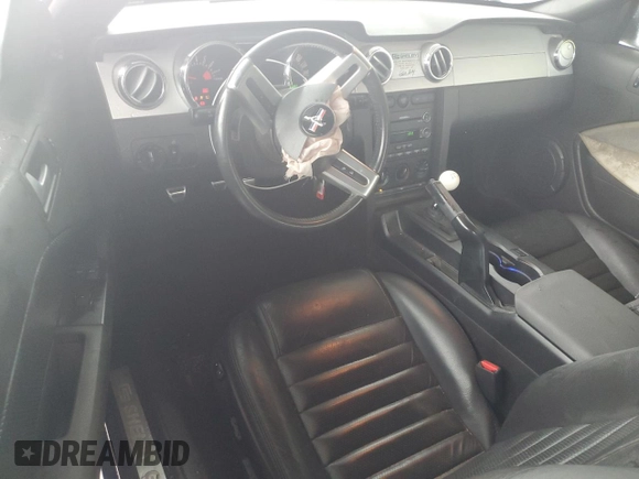 2008 Ford Mustang GT Deluxe z VIN 1ZVHT85H385129062, wystawiony jako Copart lot #54675065 z przebiegiem 21 463 mil mil oraz Szkoda całkowita • Salvage title. Historia ofert i sprzedaży dostępna na DreamBid. Obrazek 8.