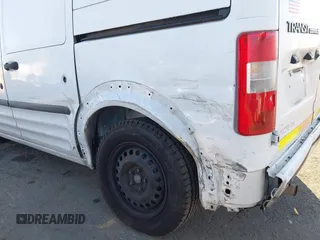 2013 Ford Transit Connect XLT с VIN NM0LS7BN7DT135244, выставлен на аукционе IAAI как лот 40942874 с пробегом 80 592 миль миль и . История ставок и продаж доступна на DreamBid. Изображение 6.
