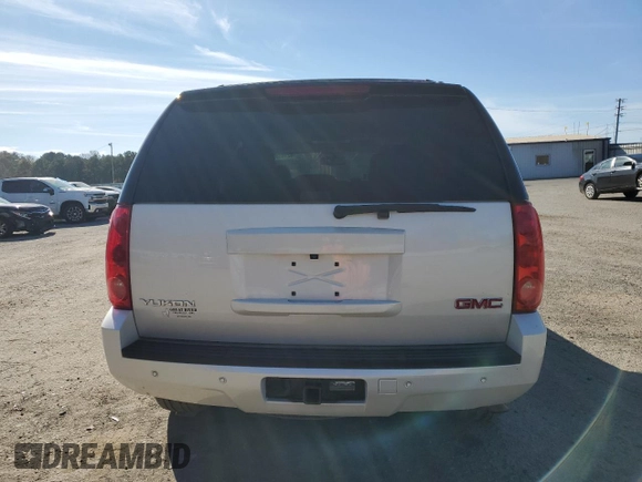 2013 GMC Yukon SLT with VIN 1GKS1CE05DR259086, listed as a Copart auction lot 42103305 with 130,079 mi miles and Salvage Title. Bid and sale history available at carsss.com. Image 6.