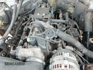 2003 Chevrolet Silverado 2500HD z VIN 1GBHK24U43E255655, wystawiony jako IAAI lot #42124091 z przebiegiem 354 543 mil mil oraz . Historia ofert i sprzedaży dostępna na DreamBid. Obrazek 19.
