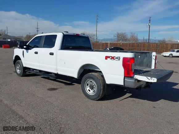 2022 Ford Super Duty F-250 SRW XL with VIN 1FT7W2B62NED79250, listed as a IAAI auction lot 41782783 with 125,933 mi miles. Bid and sale history available at carsss.com. Image 3.