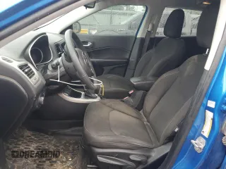 2020 Jeep Compass Sport z VIN 3C4NJCAB9LT246900, wystawiony jako Copart lot #60553325 z przebiegiem 89 386 mil mil oraz Szkoda całkowita • Salvage title. Historia ofert i sprzedaży dostępna na DreamBid. Obrazek 7.