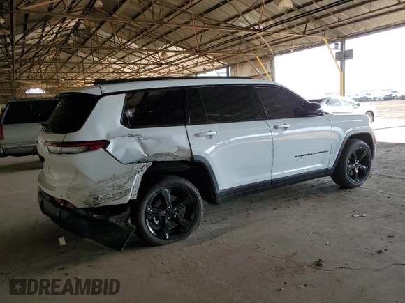 2023 Jeep Grand Cherokee Altitude with VIN 1C4RJJAGXP8856505, listed as a Copart auction lot 52243505 with 31,422 mi miles and Salvage title. Bid and sale history available at DreamBid. Image 3.