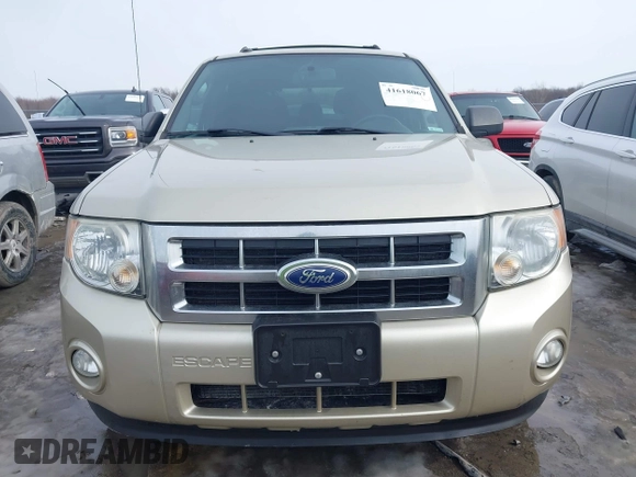 2010 Ford Escape XLT с VIN 1FMCU0D75AKC30529, выставлен на аукционе IAAI как лот 41618067 с пробегом 153 637 миль миль и . История ставок и продаж доступна на DreamBid. Изображение 12.